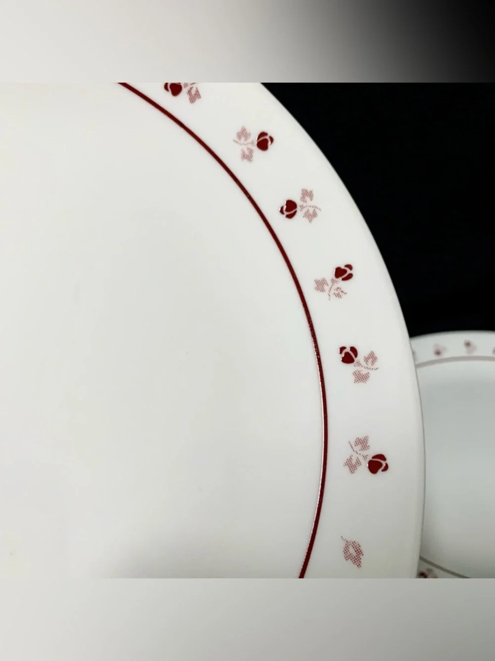 🔍 Vintage Corelle Burgundy Rose by Corning (4) 3-Piece Place Settings/12 Pieces